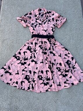 Vintage Petites By Nu-Mode Women's 5/6 50s Inspired Bold Pink & Black Floral 40s